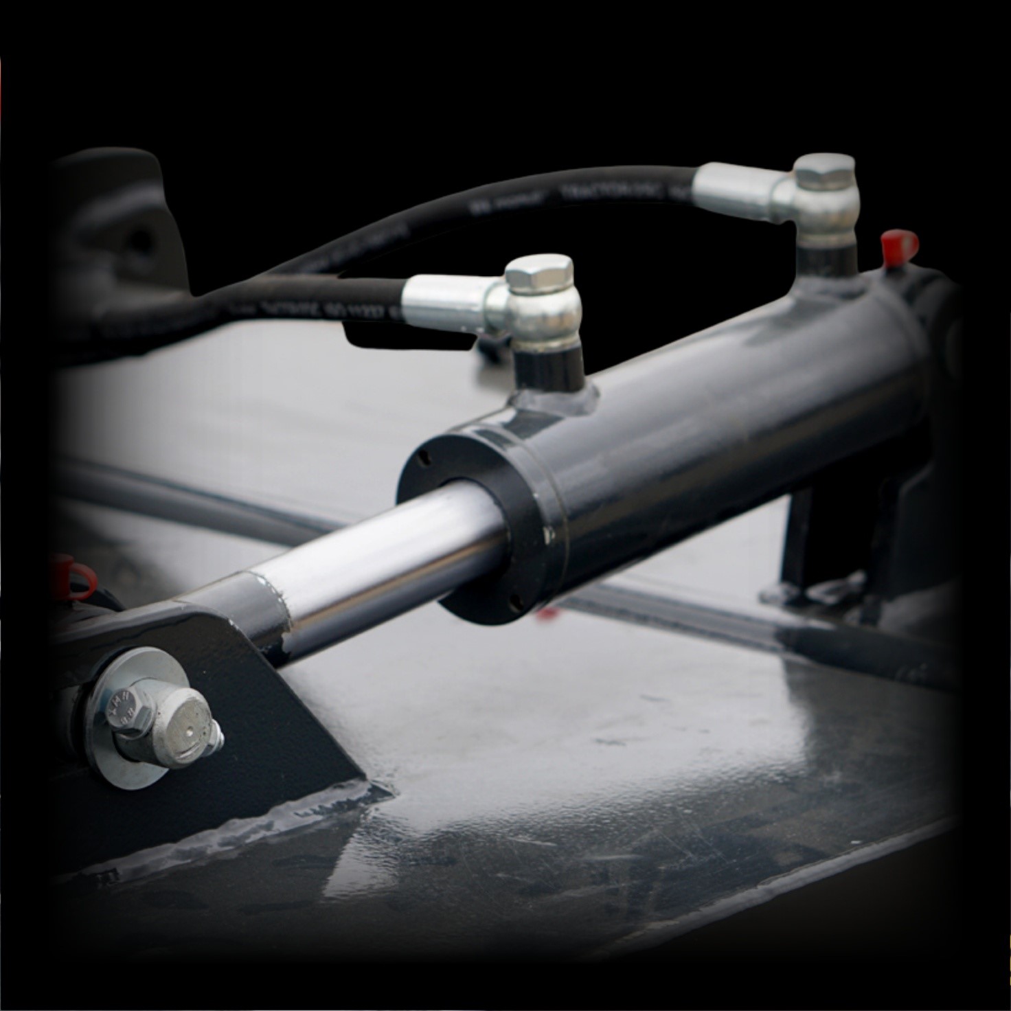 Hydraulic Bucket Opening